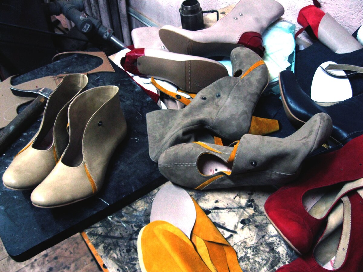 Заготовки обуви для коллекции Pavo Creations (личный архив 2012 г.)