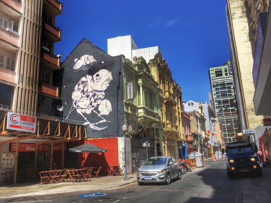 На улицах Порту-Алегри, фото автора. Листайте галерею