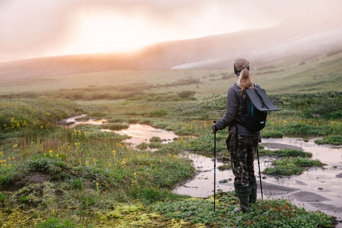 Nature guide. Путешествия природа России. Путешествие по России. Путешественники по России. Россия Тревел.