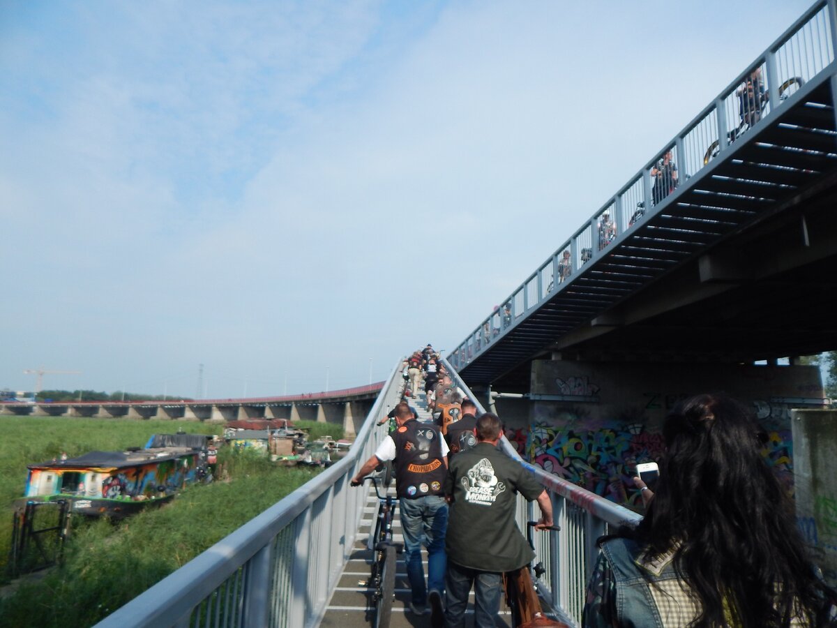 заезд на виадук, велопробка