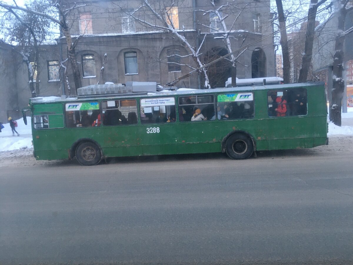 Большинство троллейбусов на маршруте №2 выглядят именно так.