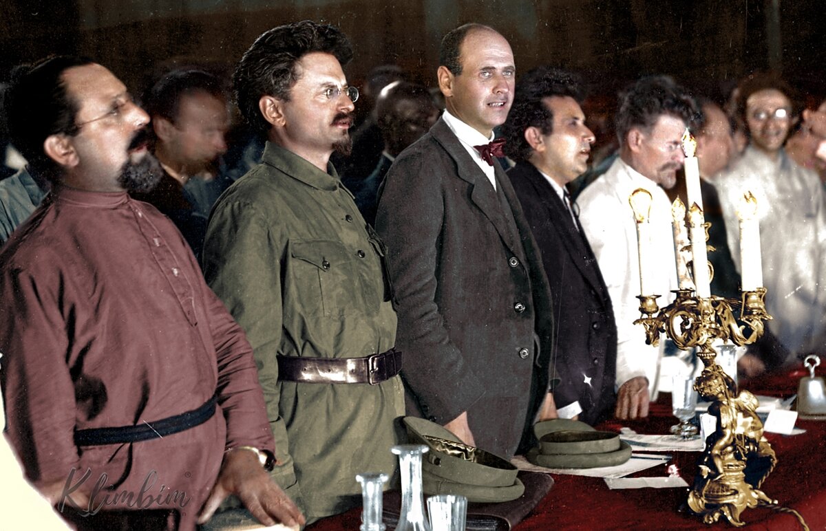 Делегаты II конгресса Коминтерна, 1920 г. Сплошь евреи..)