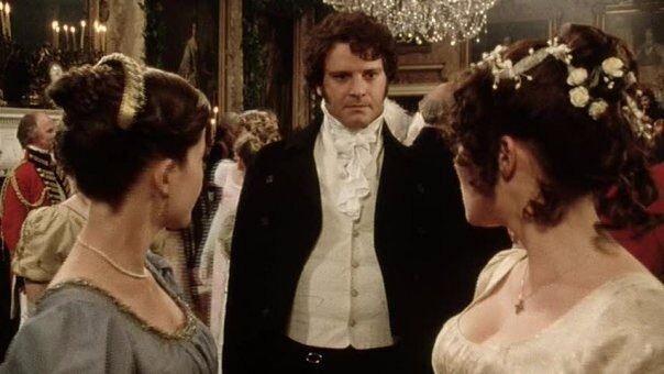 Фильм "Гордость и предубеждение", 1995 год. Мистер Дарси с мрачным лицом на балу.