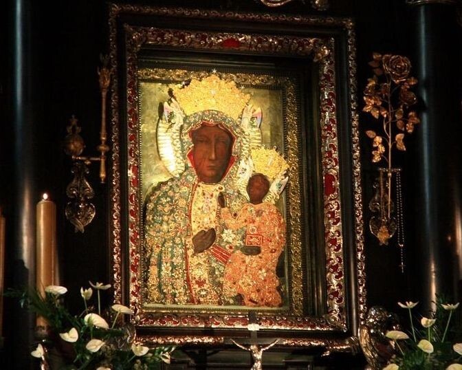      Икона Богородицы Ченстоховская.