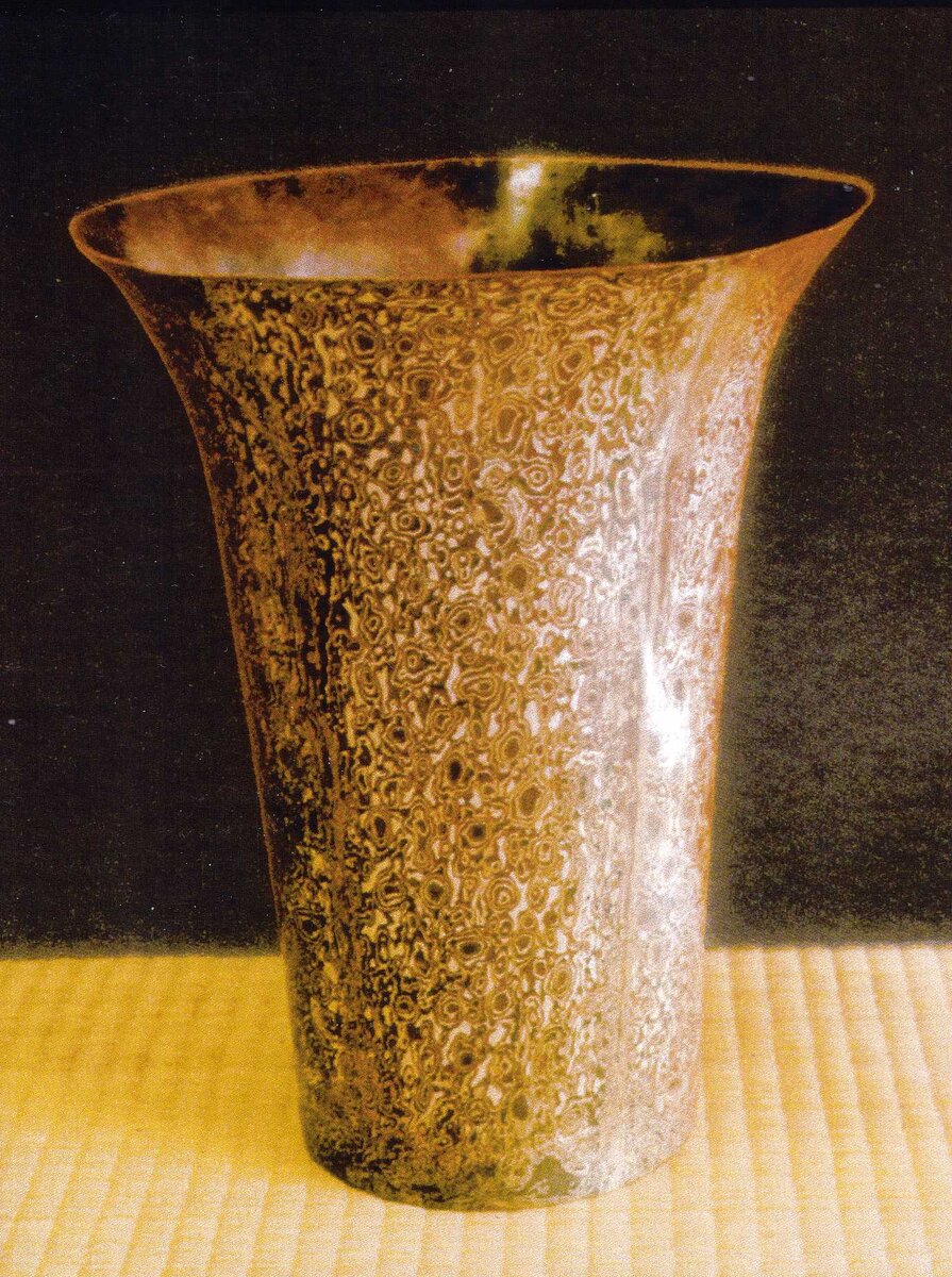 Ваза мокуме гане: медь, куромидо. Гьюкомей Шиндо.