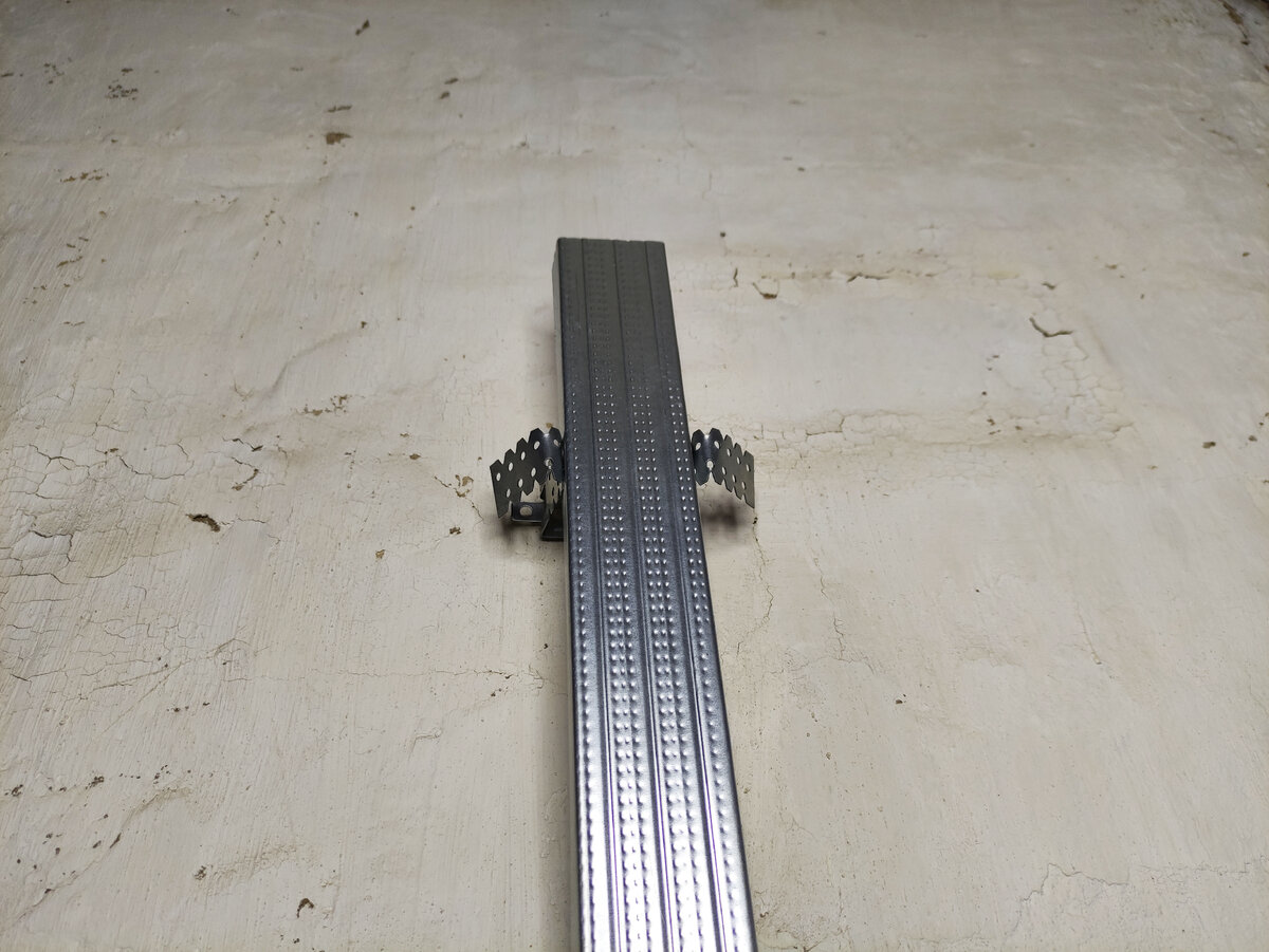 Установка металлического профиля для гипсокартона