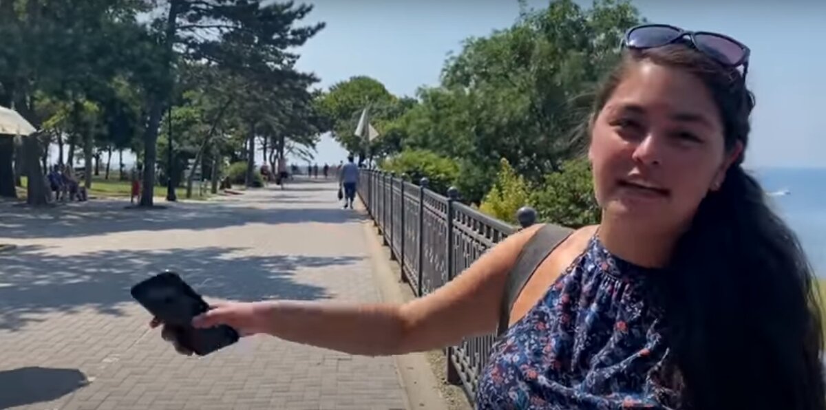 Атира в Анапе, скриншот из видео на Ютубе