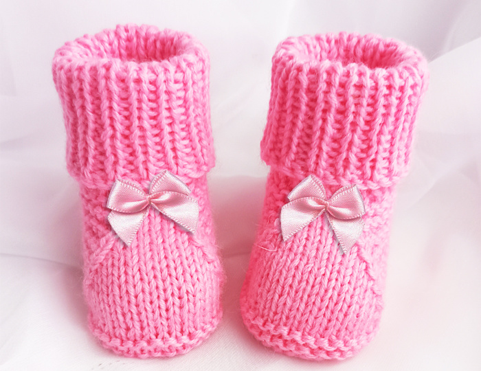 Пинетки для новорожденных на двух спицах