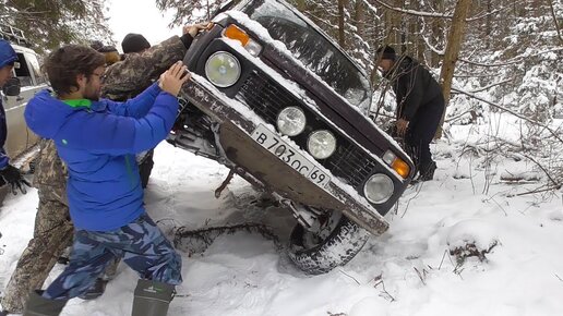 Ломаем лёд и машины. Новый УАЗ Патриот с блоком. Нивы, Дастеры, ГАЗ ...