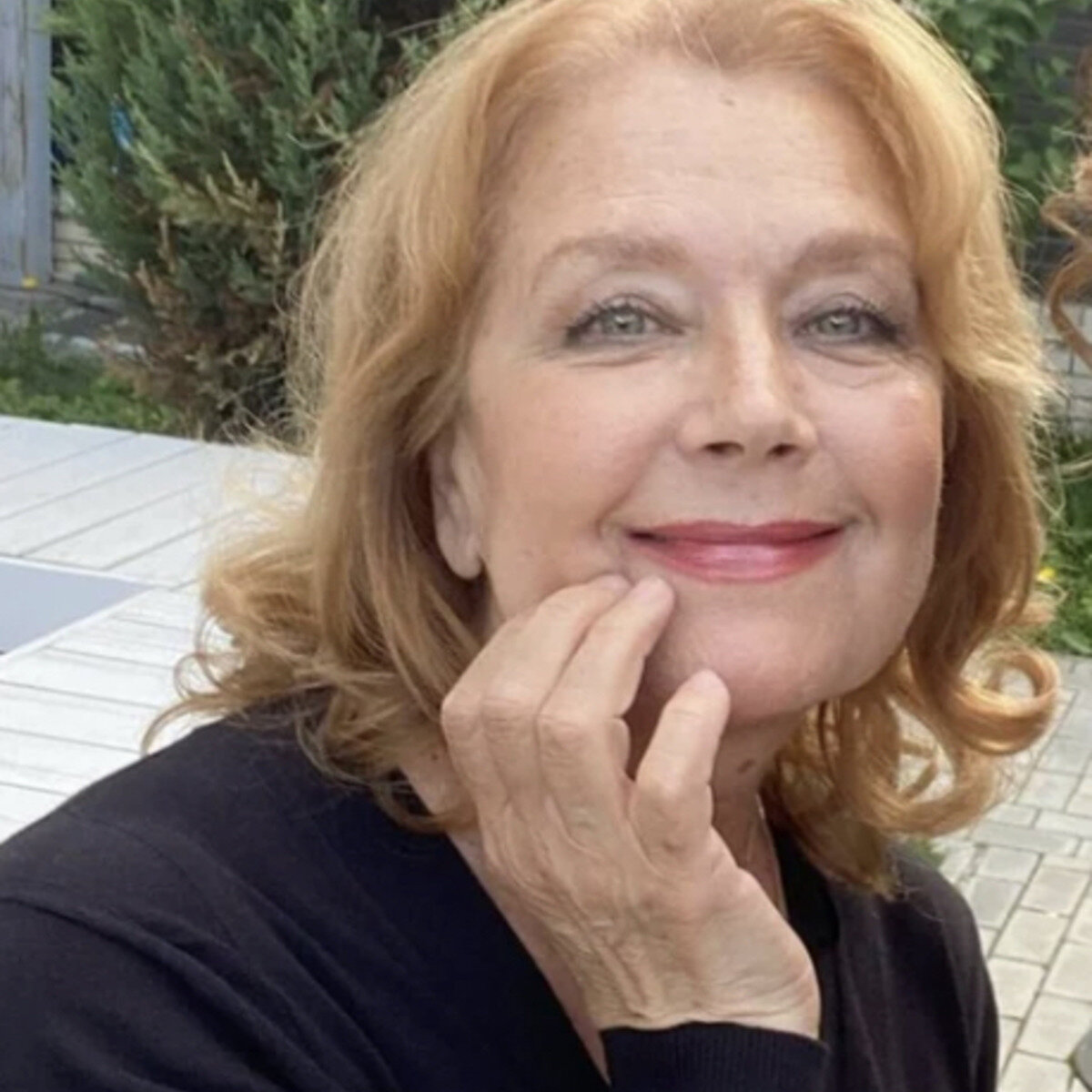 Алферова предпочитает бизнес-класс