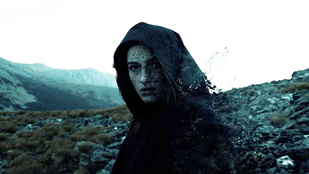 Кадр из фильма Hellbender. Режиссеры: Джон Ло, Зельда Адамс, Тоби Поузер. Операторы: Джон Ло, Зельда Адамс. Производство: Wonder Wheel Productions. Показ в России: Кинологистика 