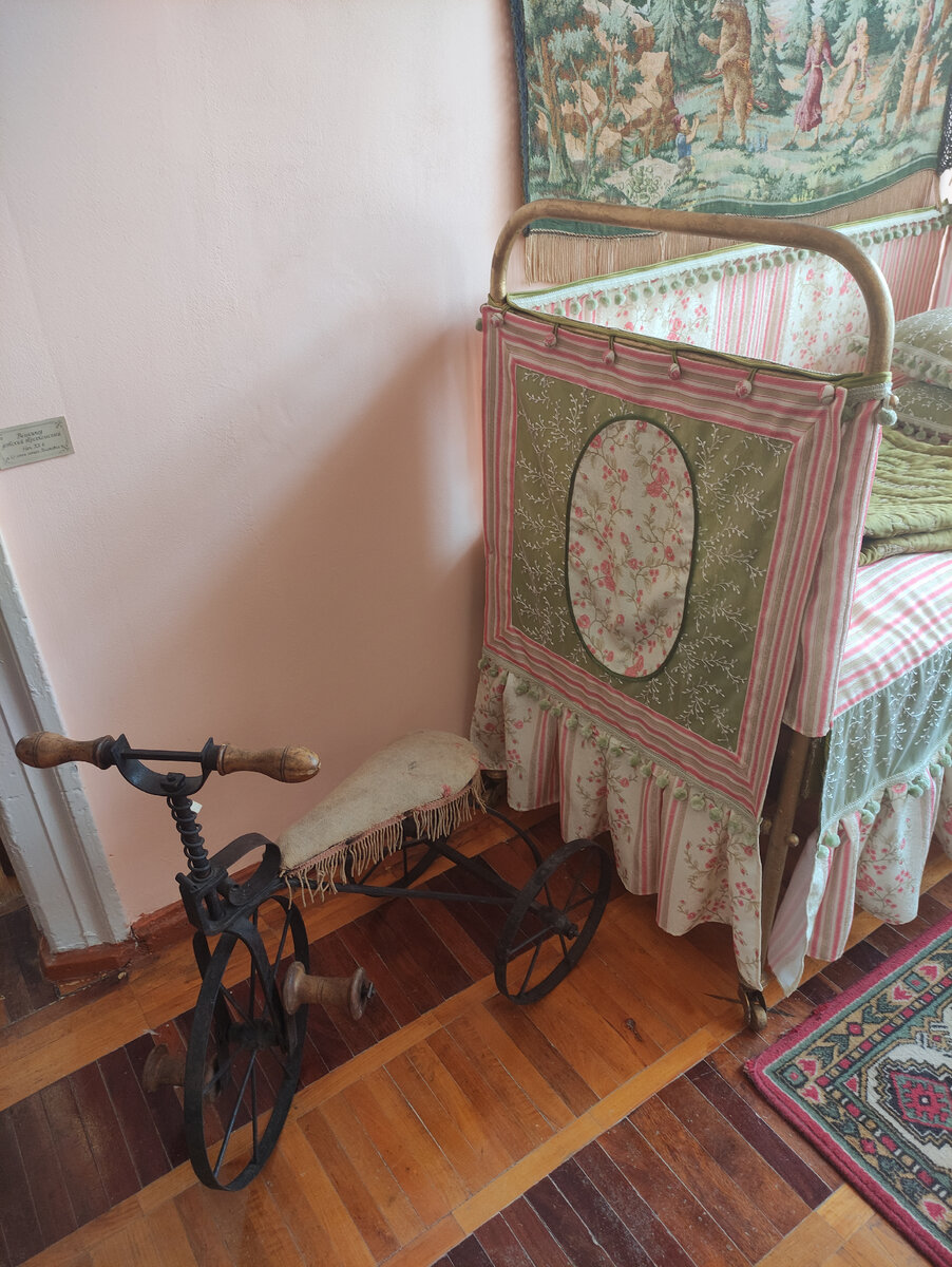 В Музее сословий выставлено много милых вещиц.