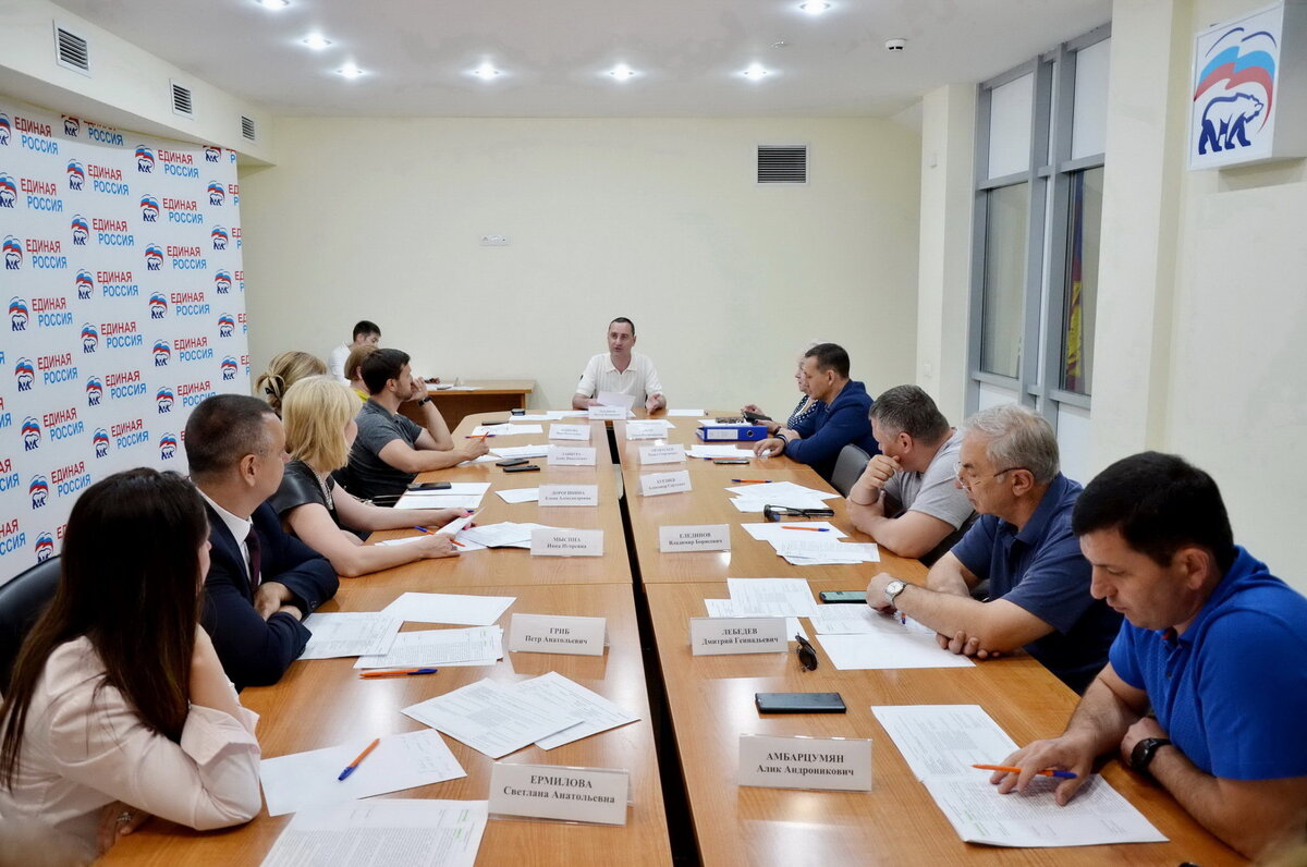 Виктор Тепляков, партия «Единая Россия», г. Сочи