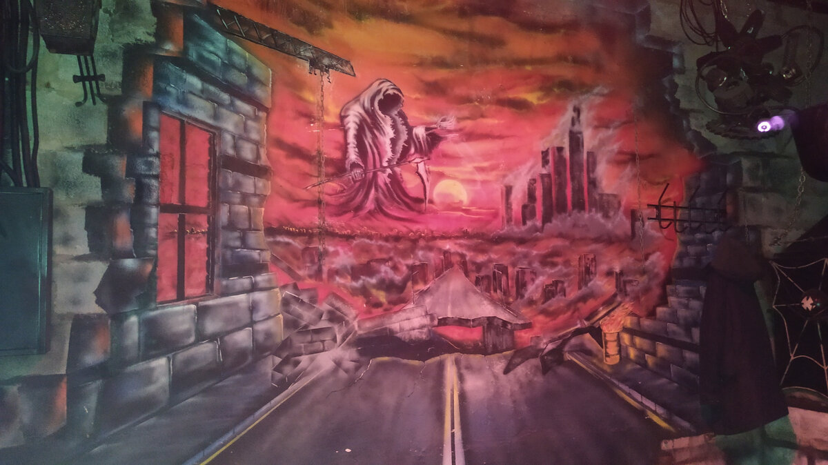 Данная картина в М2 напомнила мне песню Арии "Последний закат"