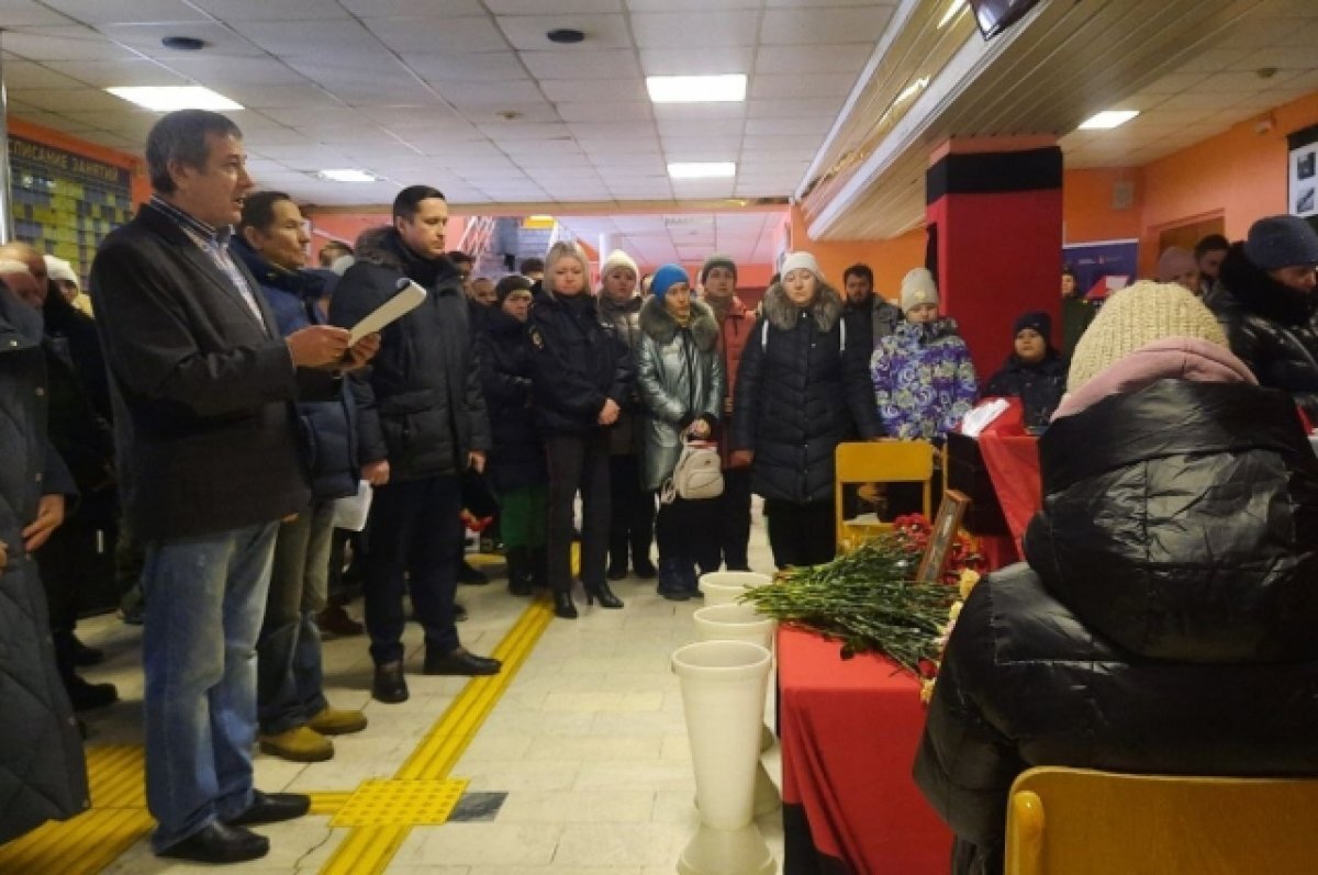    Матери погибшего на СВО ефрейтора из Пермского края вручили Орден Мужества