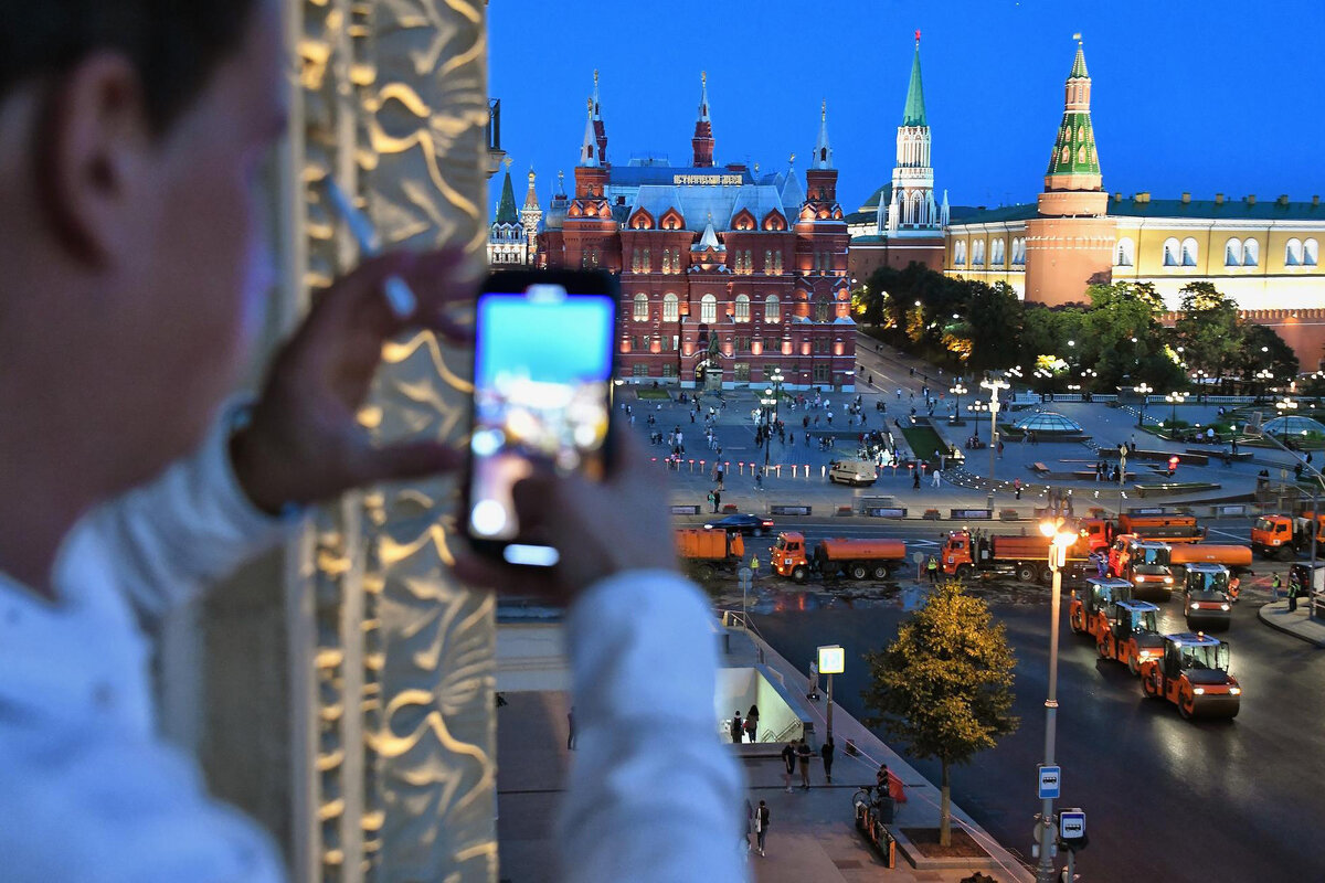 Где погулять ночью в москве