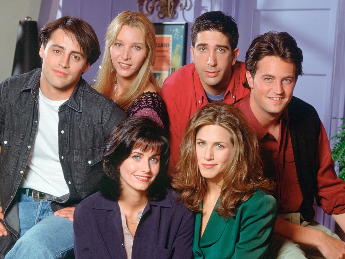 Lisa Kudrow starred on "Friends" with Jennifer Aniston, Courteney Cox, Matt LeBlanc, David Schwimmer, and Matthew Perry. Reisig & Taylor/NBCU Photo Bank/NBCUniversal via Getty  Images via Getty Image 