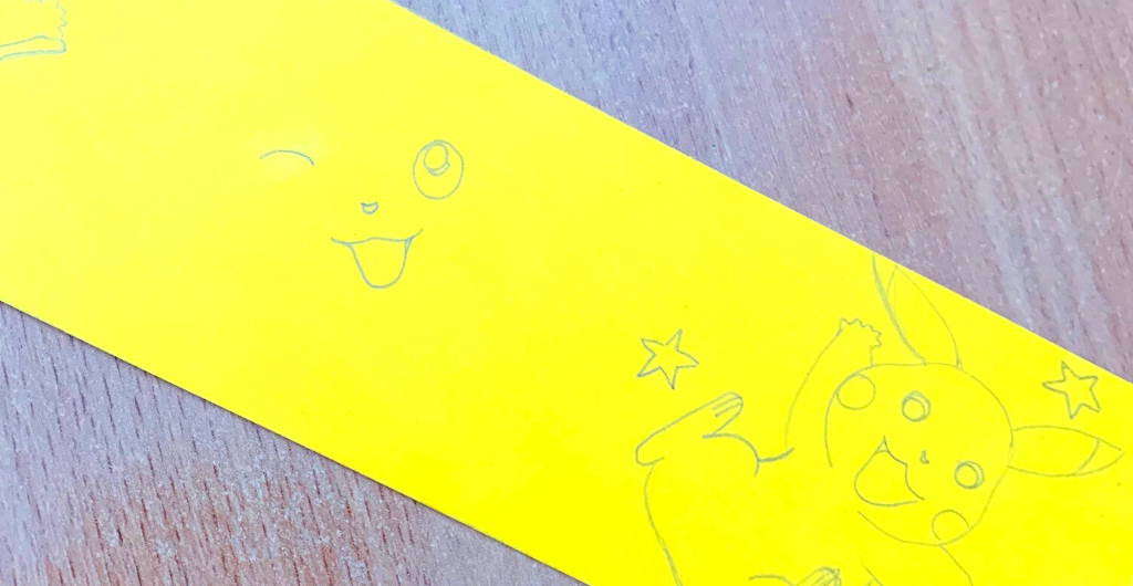 Заполняем рисунком всю поверхность листа, добавляем детали звезды