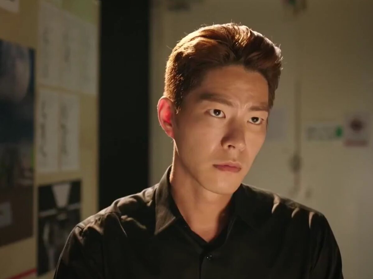 Хон Чжон Хён в роли знаменитости Ма Ван Джуна