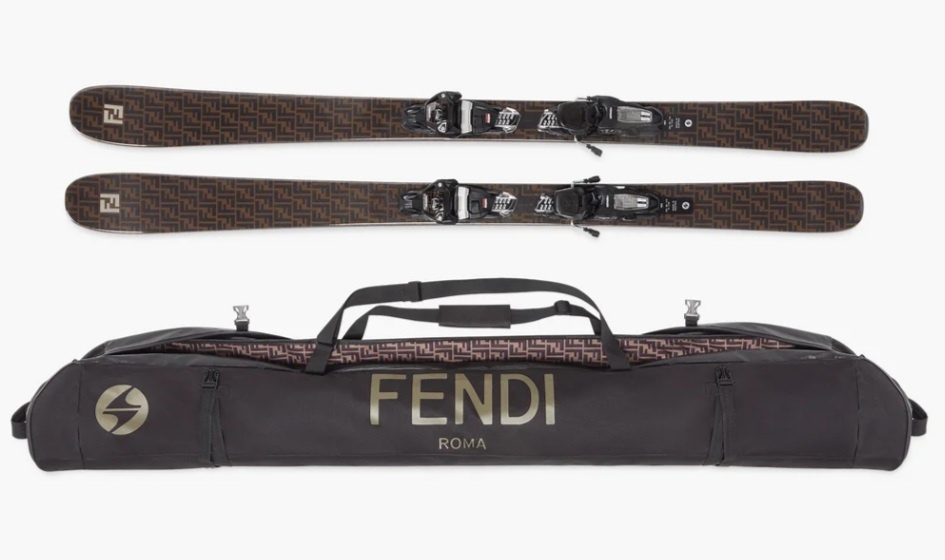 Лыжи с чехлом