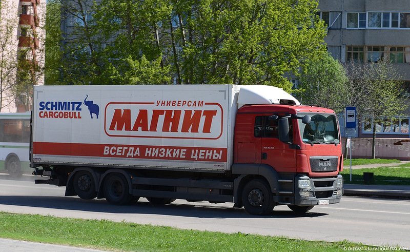 Вот такой большегруз только был не магнит