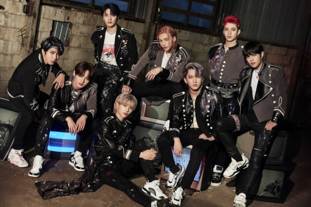 STRAY KIDS / Фото = JYP ENTERTAINMENT
