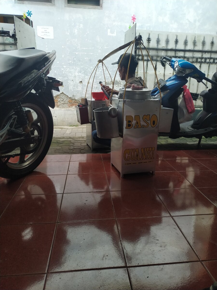 Продавец baso cuanki