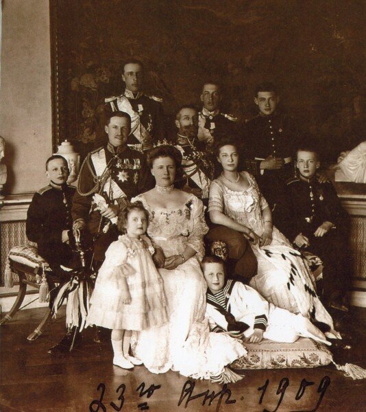 Константиновичи. Семья великого князя Константина. Фото из интернета