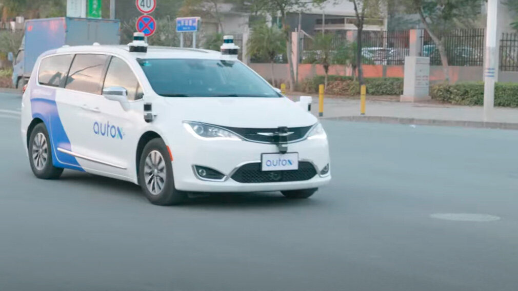 Скриншот с YouTube-канала AutoX