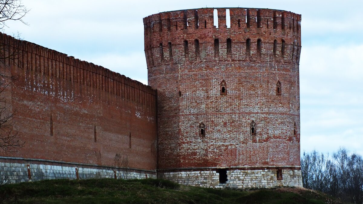 смоленская крепость история