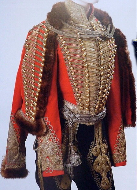 Венгерка и ментик - верхняя куртка, обшитая мехом по воротнику и бортам