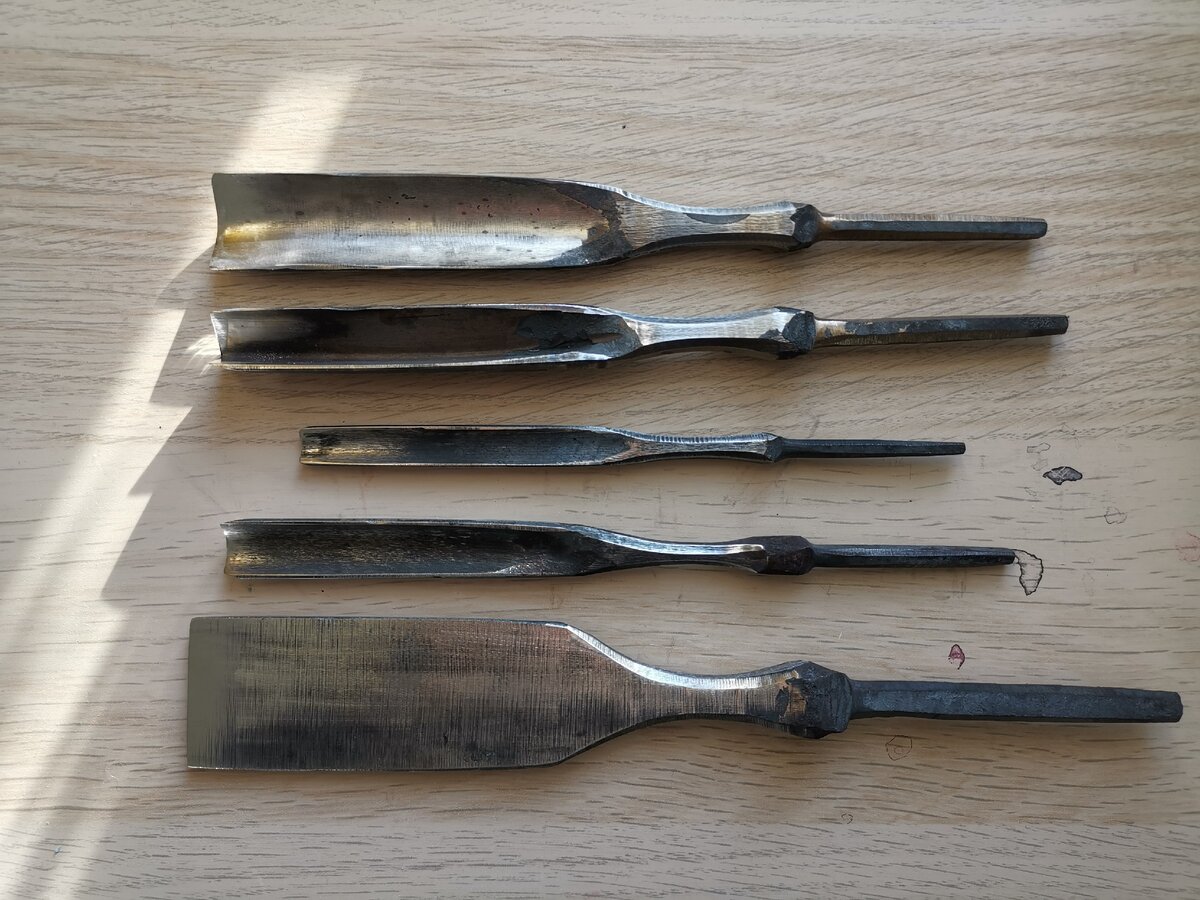 Набор формируется по вашему желанию
Кому нужно обращайтесь Инструмент заточен остро и готов к работе
#безфильтра #vbamburintools #satifying #world #woodworking #creative #craft #artwood #art #russia #blacksmith #blacksmithingtools #handmade #handcarving #handtools #miniaturetool 