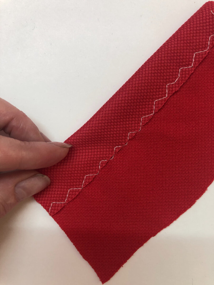 Листайте фото. Показала, как этот шов выглядит на моей машинке