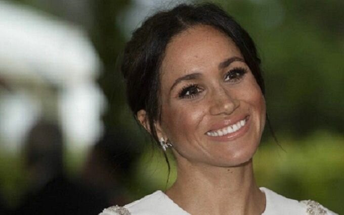 Меган Маркл тайно разговаривала с Елизаветой II