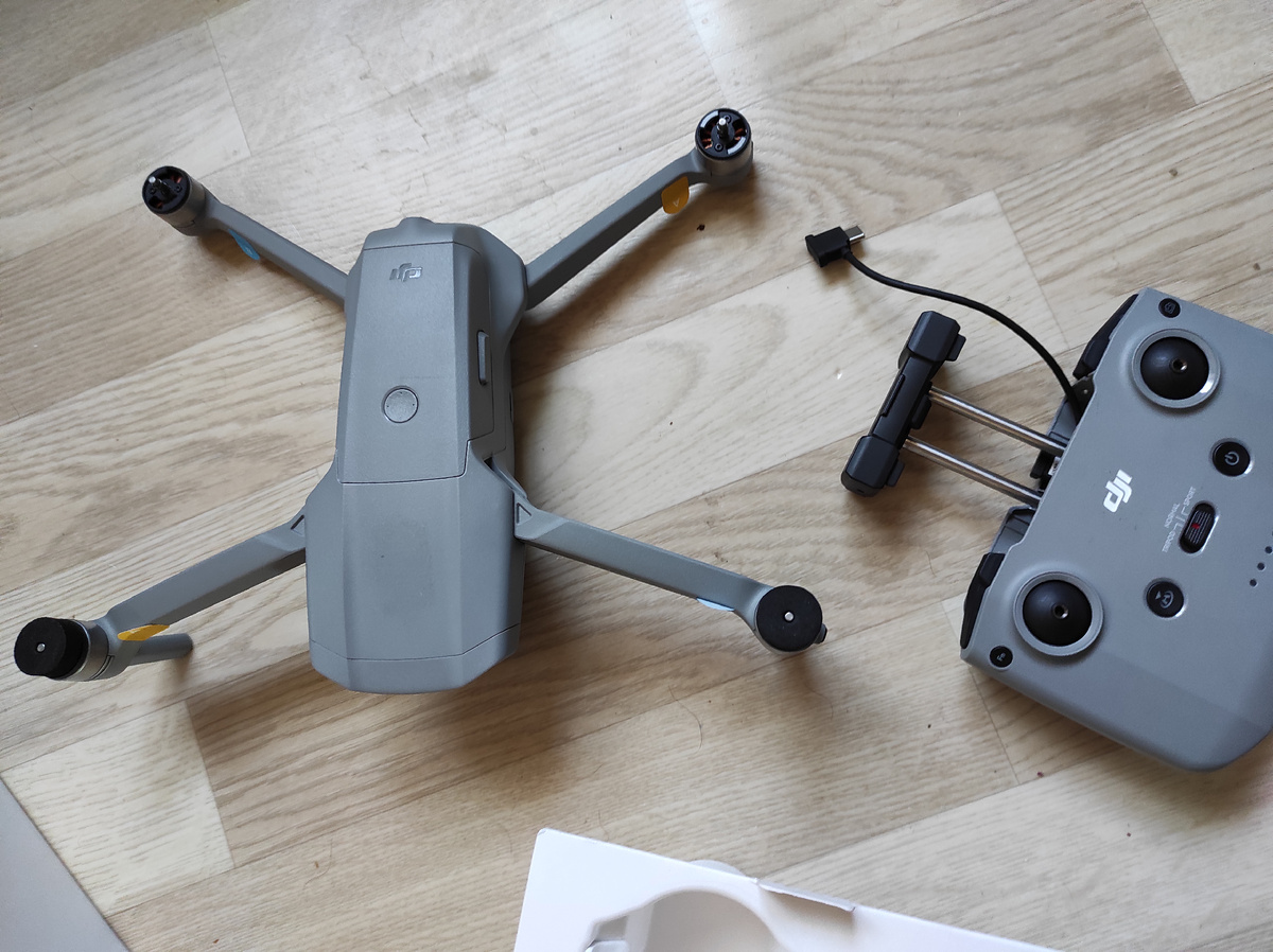 Квадрокоптер с новым пультом.