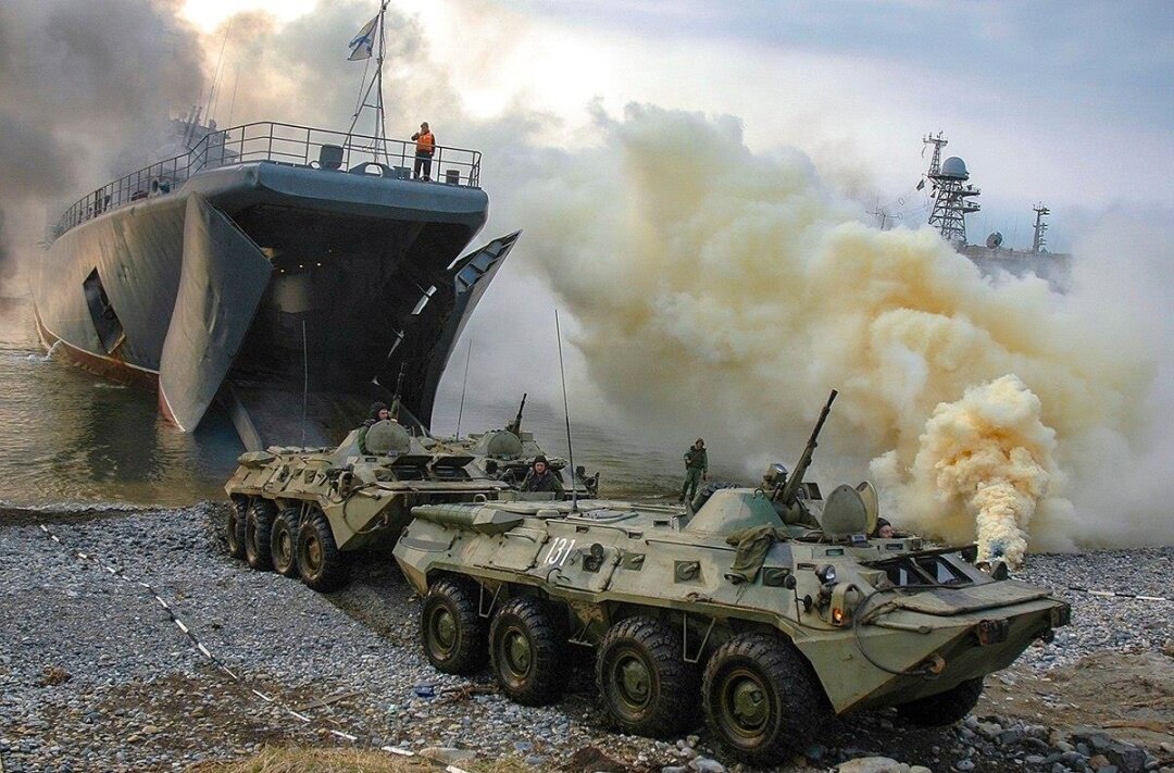 Высадка морского десанта. Фото из откр. источников