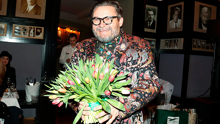 ТЕЛЕВЕДУЩИЙ И ИСТОРИК МОДЫ АЛЕКСАНДР ВАСИЛЬЕВ. ФОТО: EKATERINA TSVETKOVA / GLOBALLOOKPRESS 