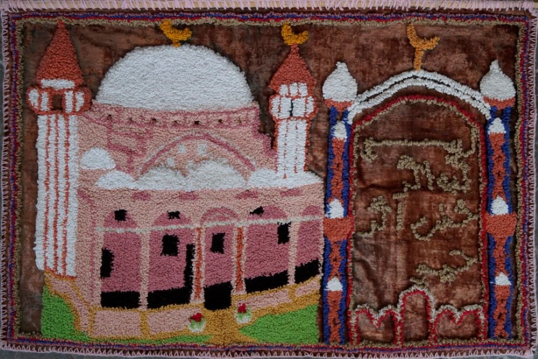 Домотканый гобелен Веляде Аблязовой //Фото: пресс-служба феодосийского музея Александра Грина