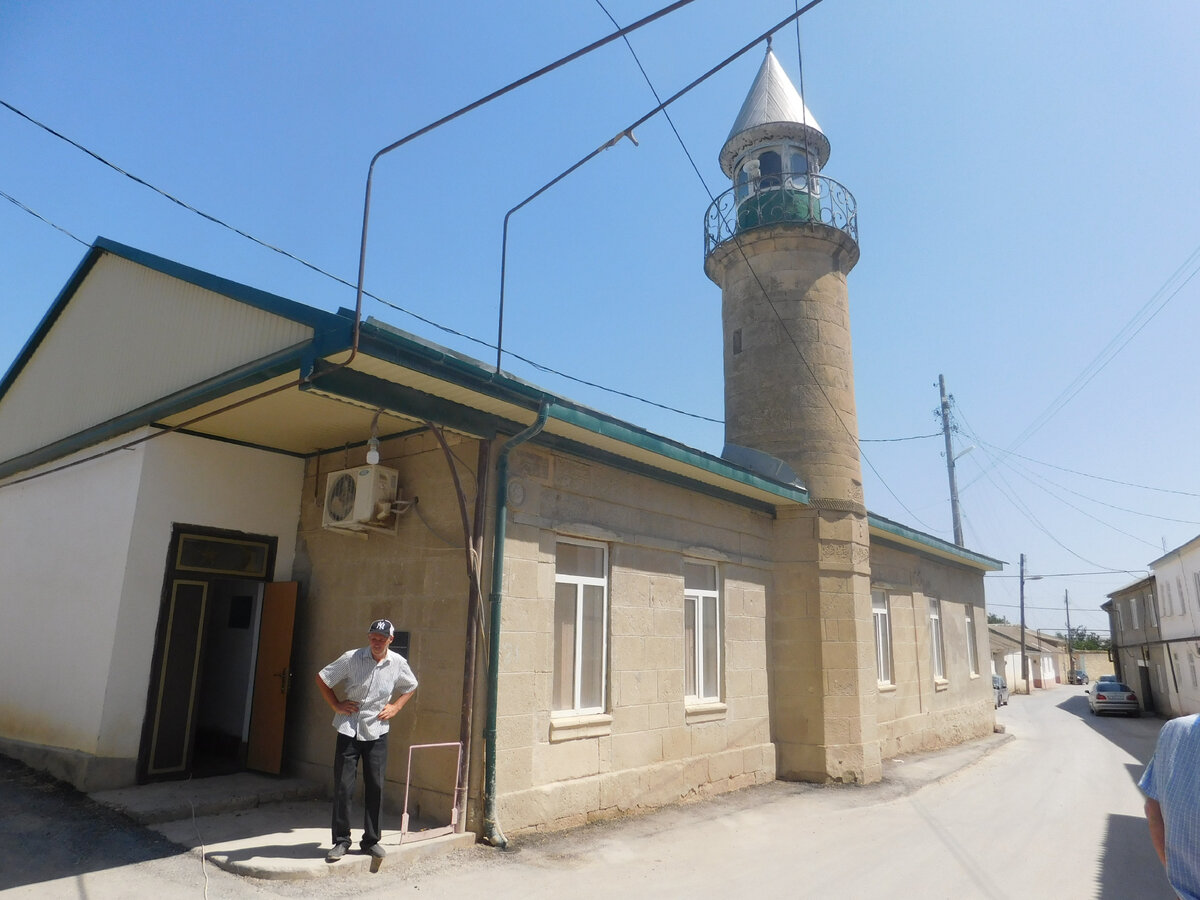 Прежняя джума-мечеть находится на главной улице