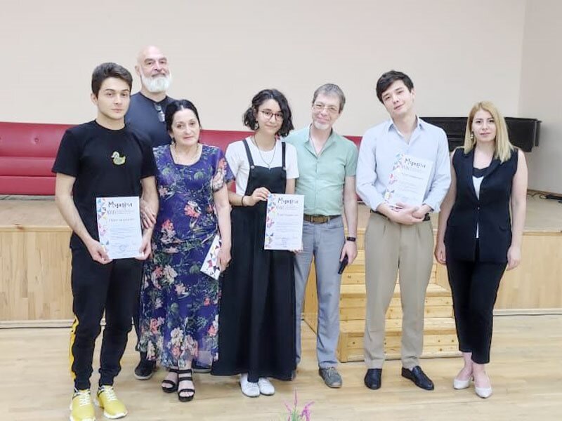 Участники фестиваля «Мцыри» с членами жюри