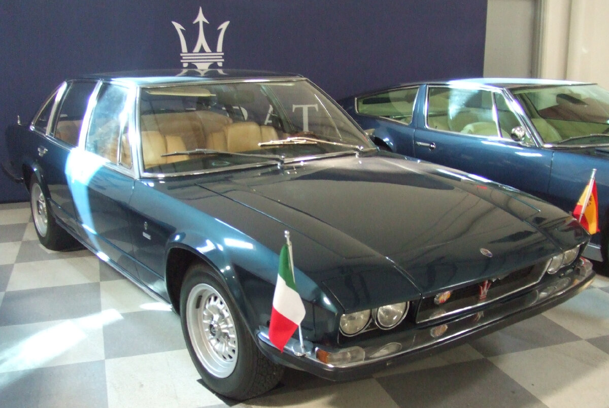 Maserati Quattroporte (AM121)