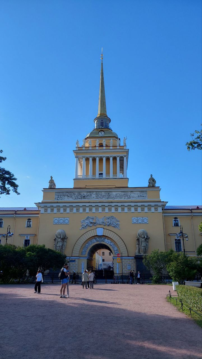 Главное адмиралтейство, 2022г., фото из личного архива автора заметки