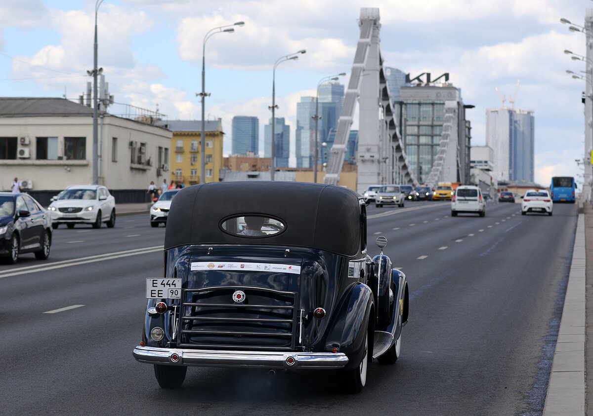 Packard 1937 года выпуска