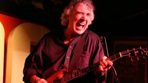 Mick Clarke(72 года) - Вокал, Гитара