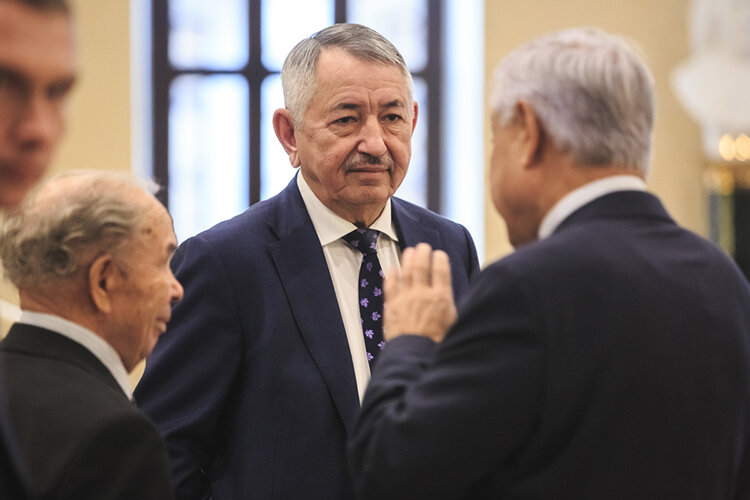  Абдуллин, объясняя, почему никакой компенсационной высадки за срубленные деревья не предусмотрено, косвенно признал, что по факту участок использовался военными. Фото: «БИЗНЕС Online»