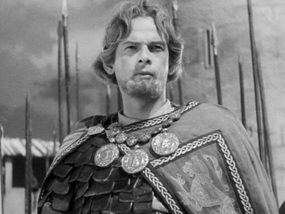А это признанный Александр Невский из фильма Сергея Эйзенштейна 1938 г. (актёр - Николай Черкасов). Самому Александру во время битвы на Чудском озере было где-то лет 20-22.