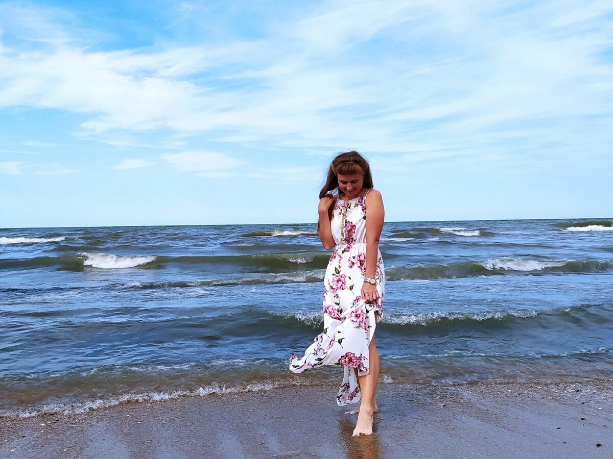 На берегу Каспийского моря, 2022 год - фото из личного архива