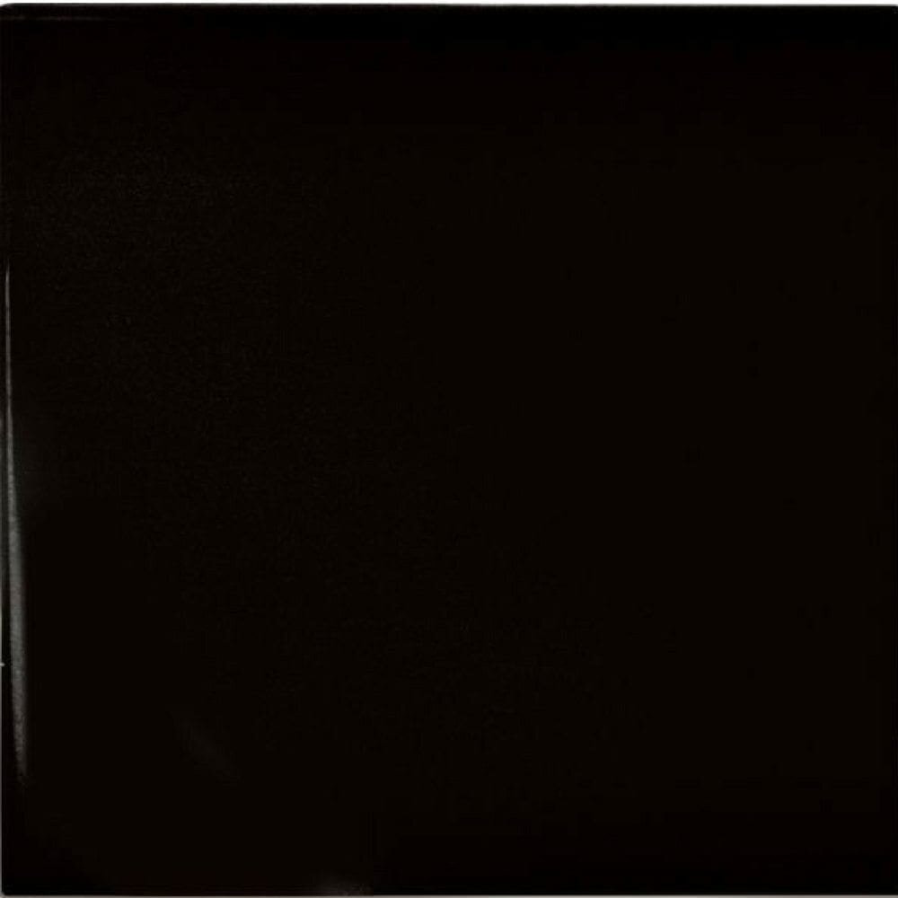 Примерно так может выглядеть вид из иллюминатора Космостанции.Фото из  свободного доступа