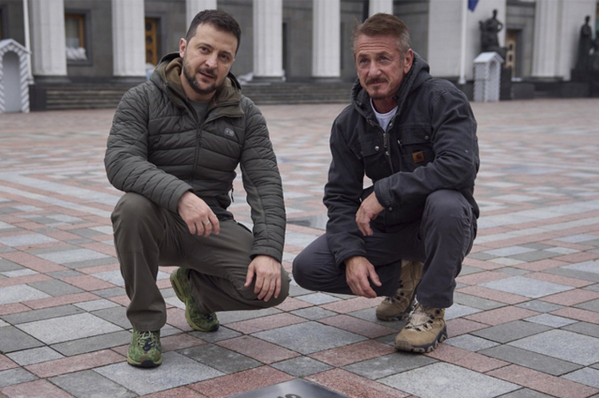    Владимир Зеленский и Шон Пенн в Киеве.