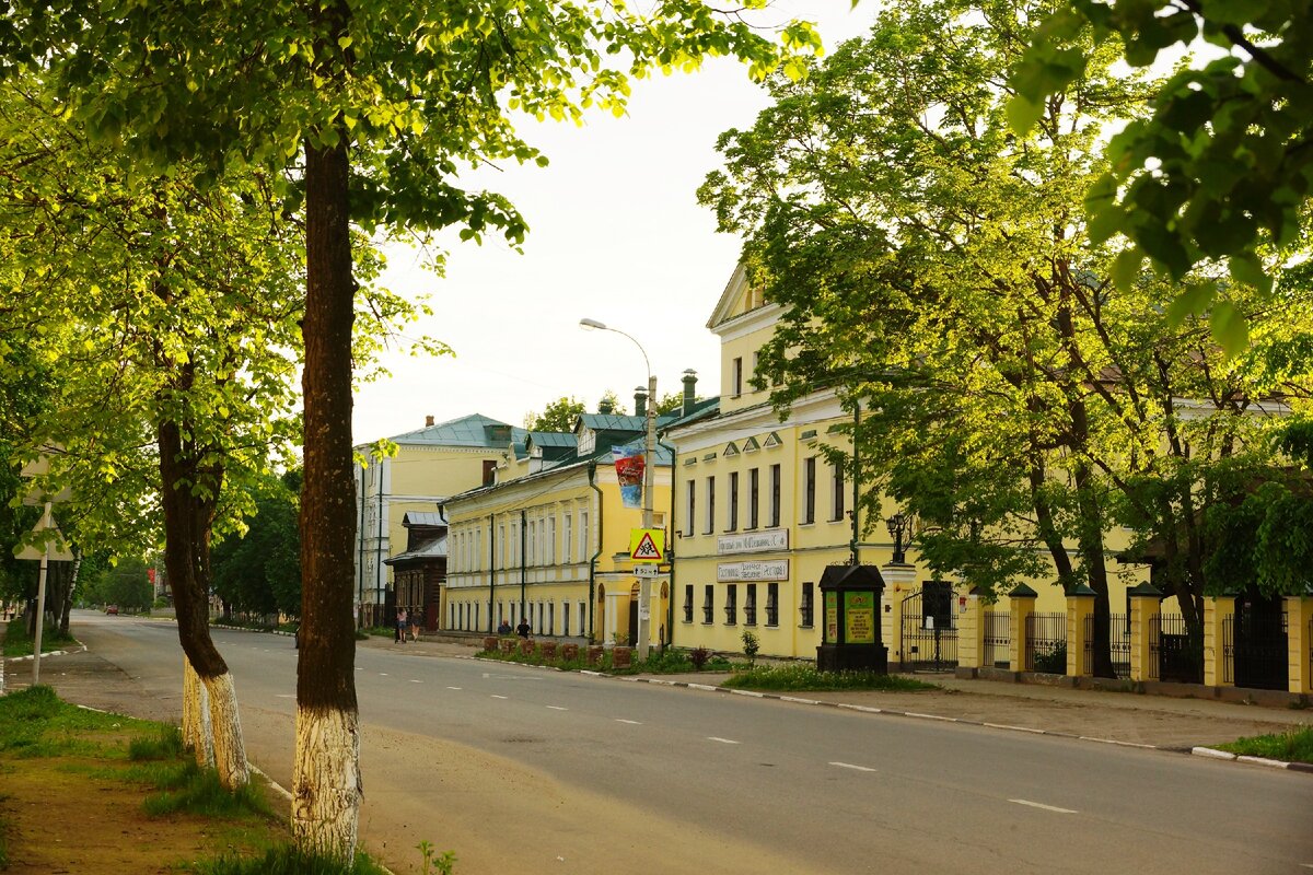 Улицу великую. Ростов Великий улица Ленинская. Улица Ленинская в Ростове Великом. Улочки Ростова Великого. Ростов Великий Ленинская 3.